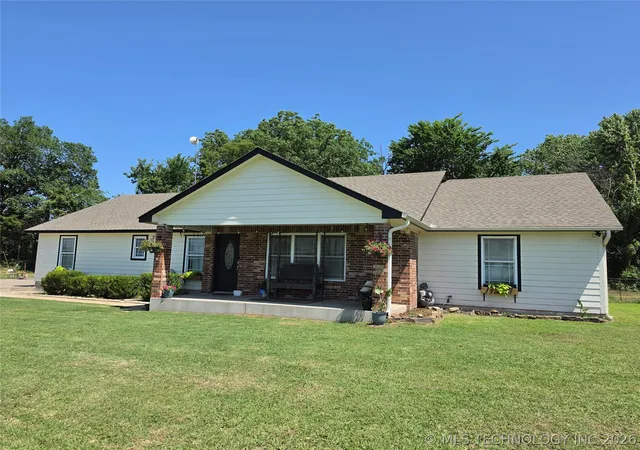 1st image of 1102 Vinson Ln, Allen, OK 74825 | MLS# 2614137