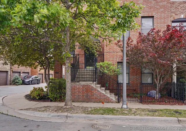 Photo 2 of Condo for sale at 726 S Owasso Ave #B, Tulsa, OK 74120 | MLS# 2614468 | Listing updated on 2026-08-28