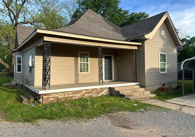 1st image of 238 S 7th St, Muskogee, OK 74401 | MLS# 2614439