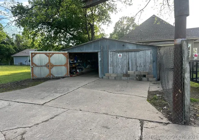 3rd image of 238 S 7th St, Muskogee, OK 74401 | MLS# 2614439