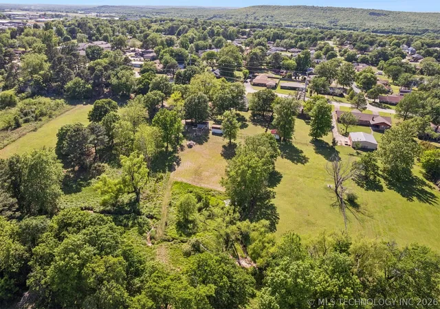 Photo 3 of Single family home for sale at 2508 Hardy Springs Rd, Mc Alester, OK 74501 | MLS# 2614421 | Listing updated on 2026-10-05
