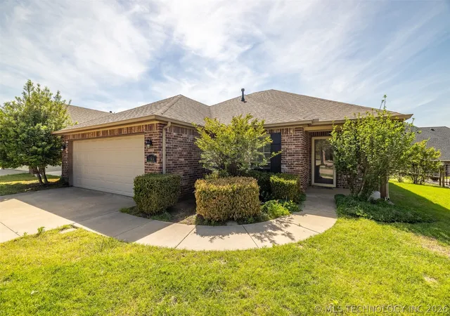2nd image of 566 S 22nd Pl, Collinsville, OK 74021 | MLS# 2614321