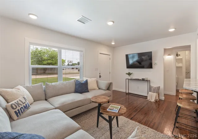 Photo 3 of Single family home for sale at 938 S Sandusky Ave, Tulsa, OK 74112 | MLS# 2614552 | Listing updated on 2026-08-20