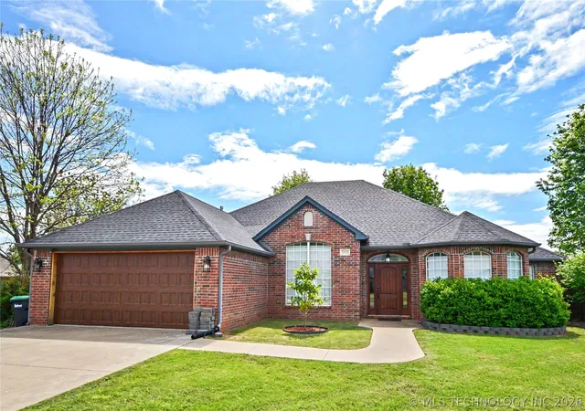 Photo 1 of Single family home for sale at 3885 Lexington Ave, Tahlequah, OK 74464 | MLS# 2614620 | Listing updated on 2026-08-20