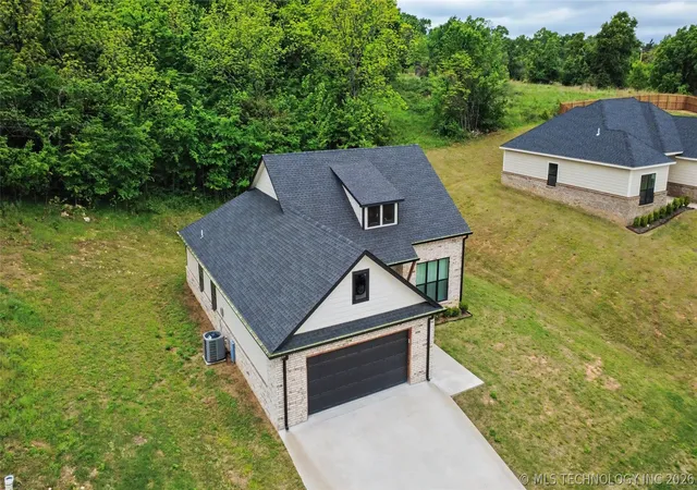 Photo 4 of Single family home for sale at 840 E Harlan Dr, Tahlequah, OK 74464 | MLS# 2614646 | Listing updated on 2026-07-30