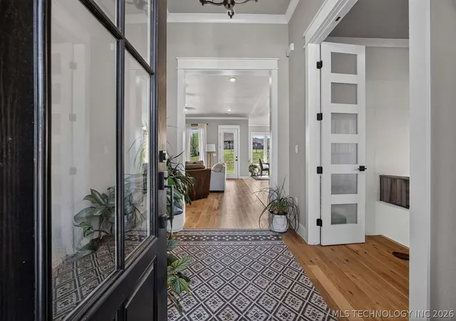 Photo 3 of Single family home for sale at 10102 Ratliff Dr, Claremore, OK 74017 | MLS# 2614623 | Listing updated on 2026-05-18