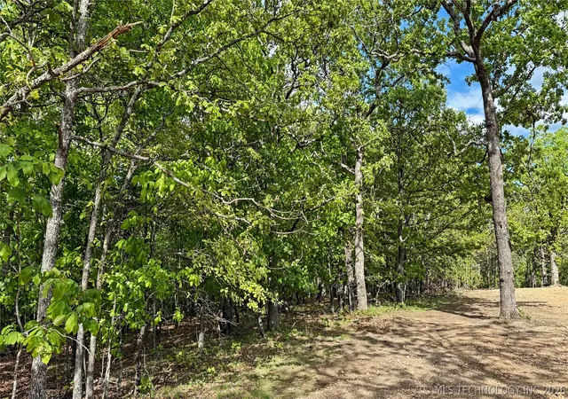 Photo 2 of Sale Pending at 312 Crossroads Dr, Kansas, OK 74347 | MLS# 2614752 | Listing updated on 2026-08-26