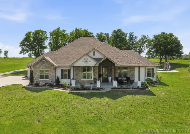 2nd image of 184 Royal Oaks, Ardmore, OK 73401 | MLS# 2614593