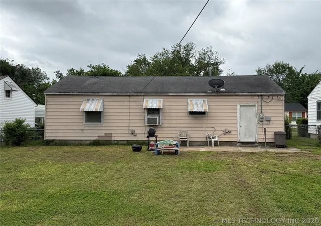 3rd image of 7111 E Marshall St, Tulsa, OK 74115 | MLS# 2614530