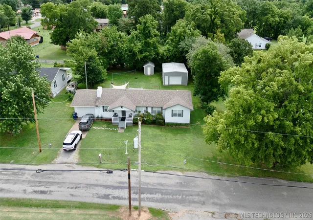 Homes for sale in Salina, OK | 702 N Cherokee St, Salina, OK 74365 | MLS# 2613272