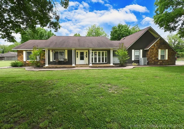 Homes for sale in Fort Gibson, OK | 1501 Berry Rd, Fort Gibson, OK 74434 | MLS# 2614597