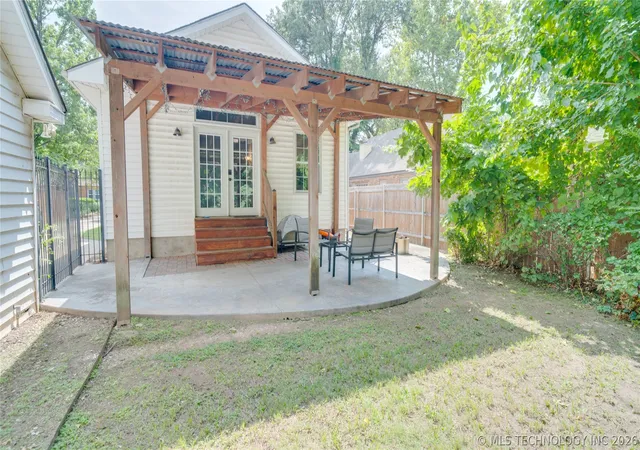 Homes for sale in Tulsa, OK | 1031 E 36th St, Tulsa, OK 74105 | MLS# 2612454