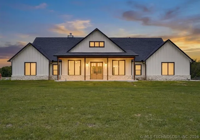 Photo 1 of Single family home for sale at 16014 N Memorial Dr, Collinsville, OK 74021 | MLS# 2614338 | Listing updated on 2026-09-29