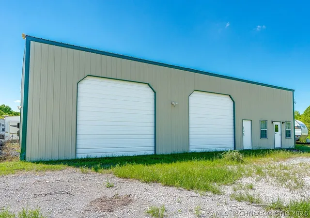 3rd image of 15330 County Road 3480, Ada, OK 74820 | MLS# 2614826
