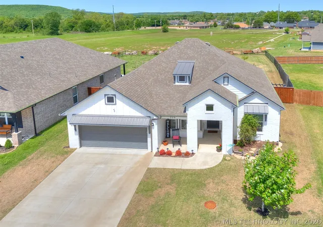 Homes for sale in Sand Springs, OK | 705 W 53Rd St, Sand Springs, OK 74063 | MLS# 2614771