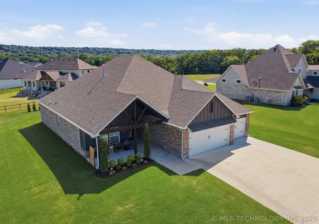 Homes for sale in Catoosa, OK | 18951 E Orchard Cir, Catoosa, OK 74015 | MLS# 2614865