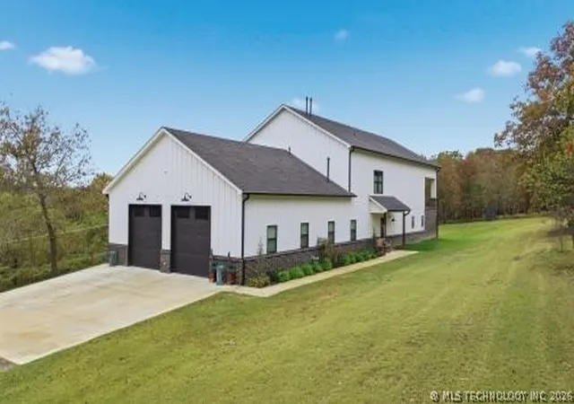 Photo 3 of Single family home for sale at 73015 Whispering Oaks Dr, Wagoner, OK 74467 | MLS# 2614895 | Listing updated on 2026-08-21