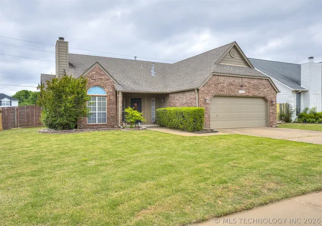 Homes for sale in Bixby, OK | 11334 S 106th East Ave, Bixby, OK 74008 | MLS# 2614645