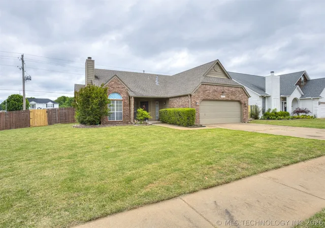 Homes for sale in Bixby, OK | 11334 S 106th East Ave, Bixby, OK 74008 | MLS# 2614645