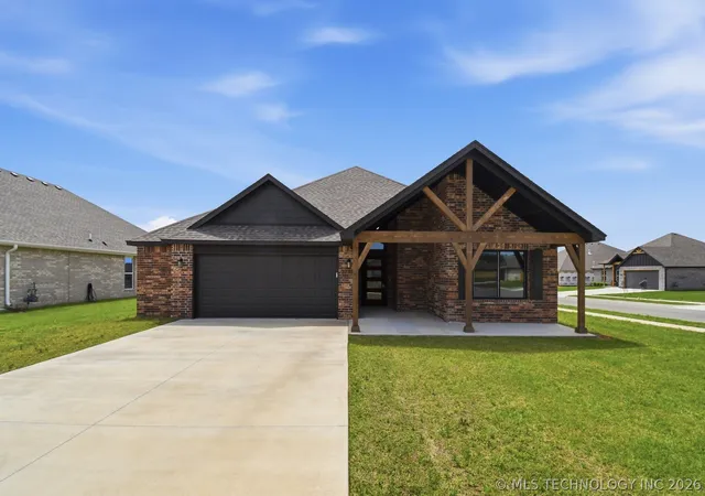 Homes for sale in Coweta, OK | 27914 E 108th Pl S, Coweta, OK 74429 | MLS# 2614936