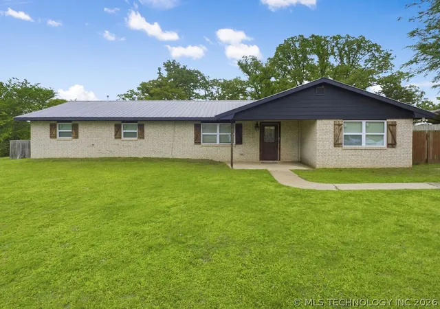 Homes for sale in Atoka, OK | 674 S Ethan Allen Dr, Atoka, OK 74525 | MLS# 2614883