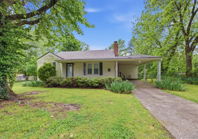 Photo 1 of Sale Pending at 106 Jamestown St, Tahlequah, OK 74464 | MLS# 2614959 | Listing updated on 2026-08-20