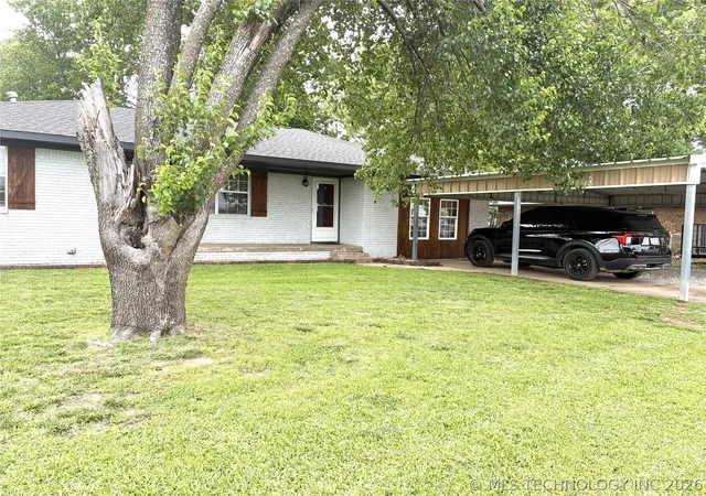 Photo 3 of Single family home for sale at 803 N Marshall St, Kingston, OK 73439 | MLS# 2614947 | Listing updated on 2026-08-20