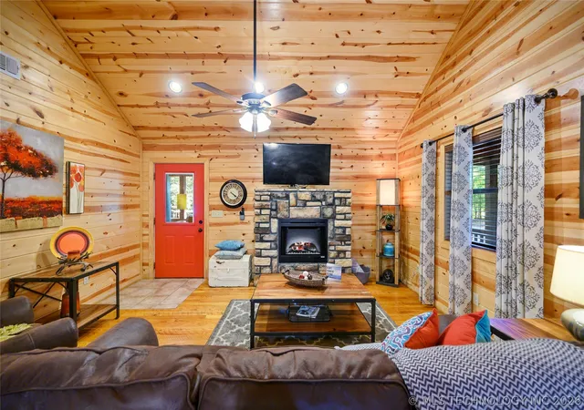 4th image of 81 Bent Pine Trl, Broken Bow, OK 74728 | MLS# 2614742