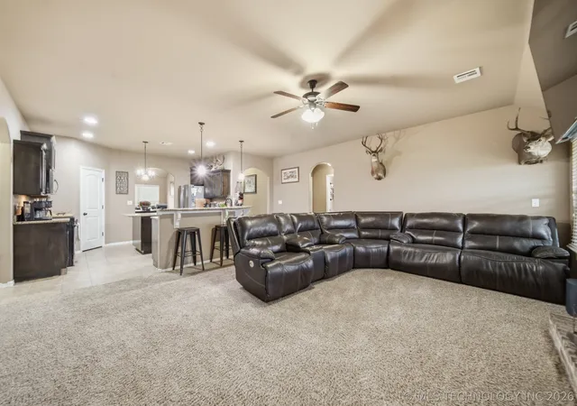 Photo 5 of Single family home for sale at 9008 S 255th Eastavenue, Broken Arrow, OK 74014 | MLS# 2614911 | Listing updated on 2026-08-24