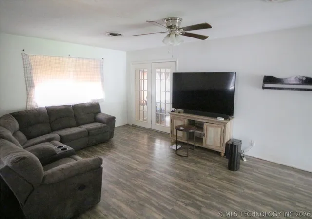 3rd image of 1716 Asberry St, Durant, OK 74701 | MLS# 2615006