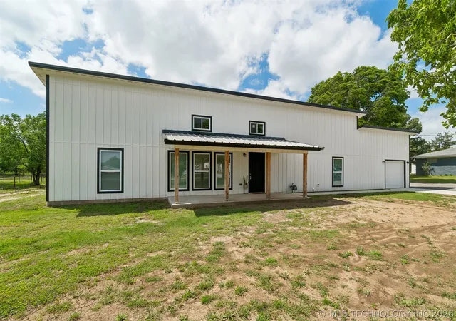 Homes for sale in Cushing, OK | 1427 S Little Ave, Cushing, OK 74023 | MLS# 2615007