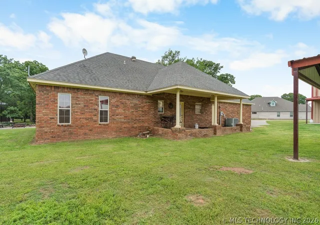 Photo 4 of Single family home for sale at 1712 Beach Landing Dr, Kingston, OK 73439 | MLS# 2615052 | Listing updated on 2026-08-27