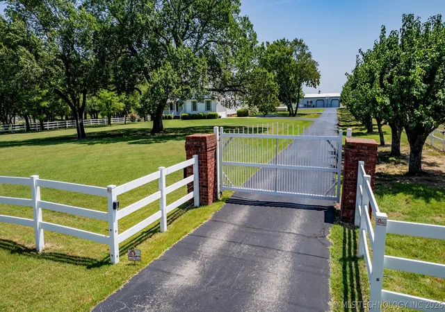 Photo 2 of Single family home for sale at 72878 S 230 Road, Wagoner, OK 74467 | MLS# 2608156 | Listing updated on 2026-08-20