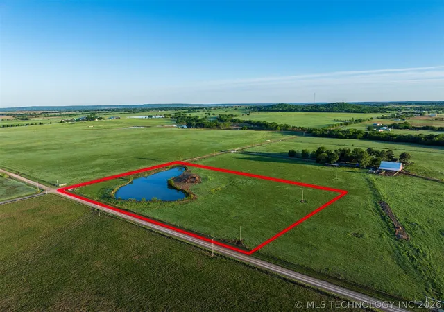 Homes for sale in Okmulgee, OK | 2 N 300 Rd, Okmulgee, OK 74447 | MLS# 2614927