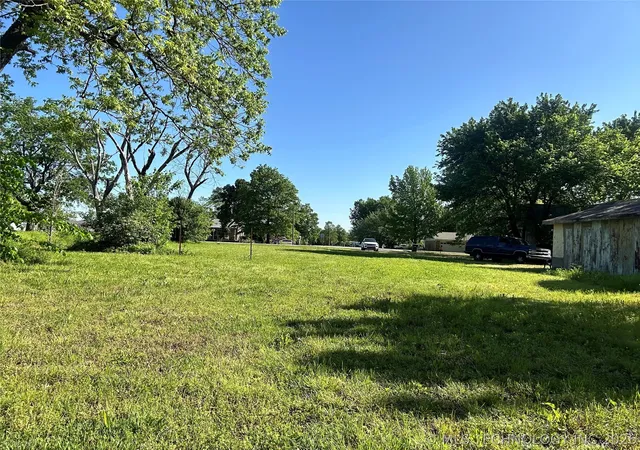 Photo 3 of Land for sale at 522 W 6th Street, Chelsea, OK 74016 | MLS# 2615120 | Listing updated on 2026-08-20