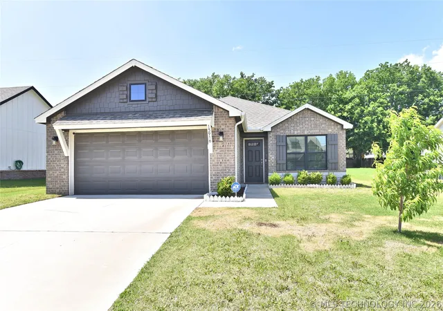 Homes for sale in Glenpool, OK | 13916 S Quincy St, Glenpool, OK 74033 | MLS# 2615198