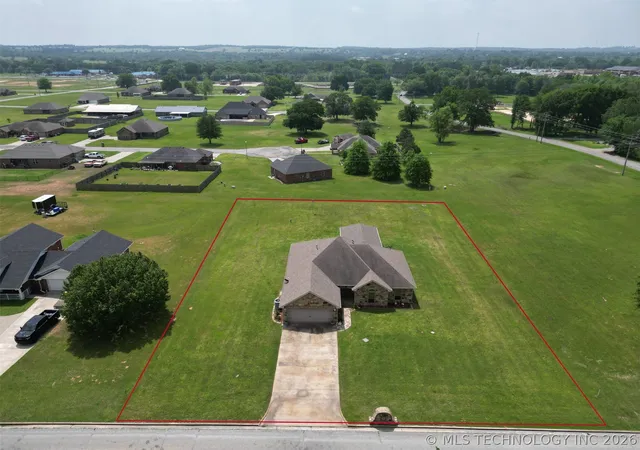 Homes for sale in Stigler, OK | 2004 E Trailwood St, Stigler, OK 74462 | MLS# 2614799