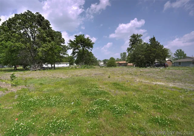 Homes for sale in Wagoner, OK | 809 Ne 5th St, Wagoner, OK 74467 | MLS# 2614980