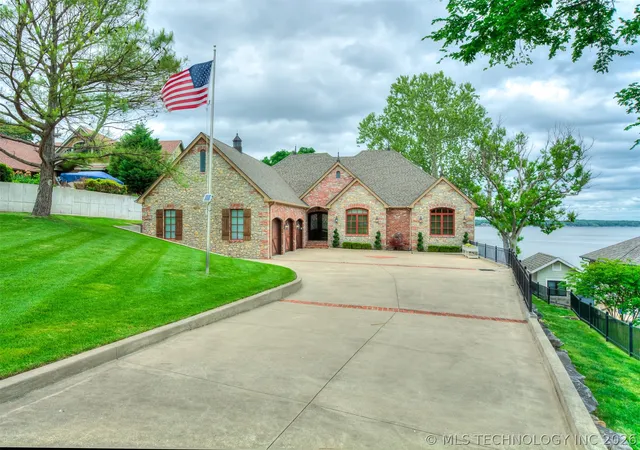 Homes for sale in Grove, OK | 31709 S 600 Pl, Grove, OK 74344 | MLS# 2608602