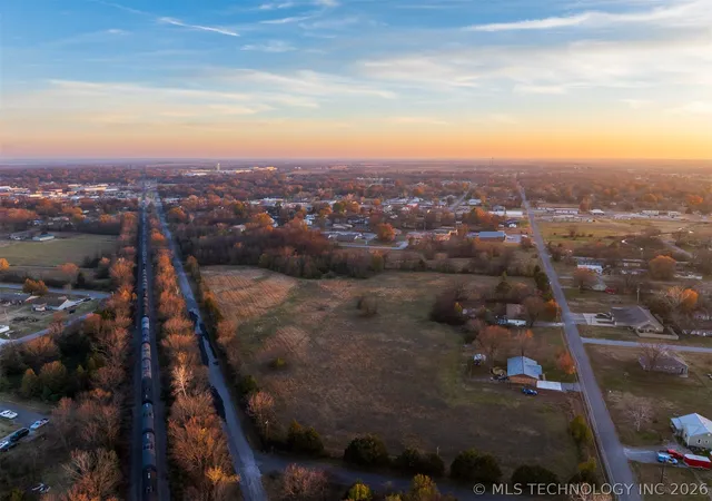 Photo 2 of Land for sale at 8 N Pierce Ave, Wagoner, OK 74467 | MLS# 2615274 | Listing updated on 2026-09-17