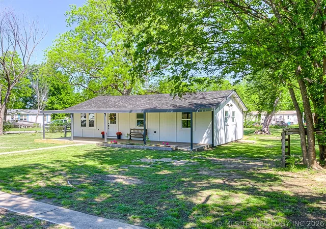 Photo 1 of Sale Pending at 1312 Nw Lupa St, Bartlesville, OK 74003 | MLS# 2615034 | Listing updated on 2026-08-20