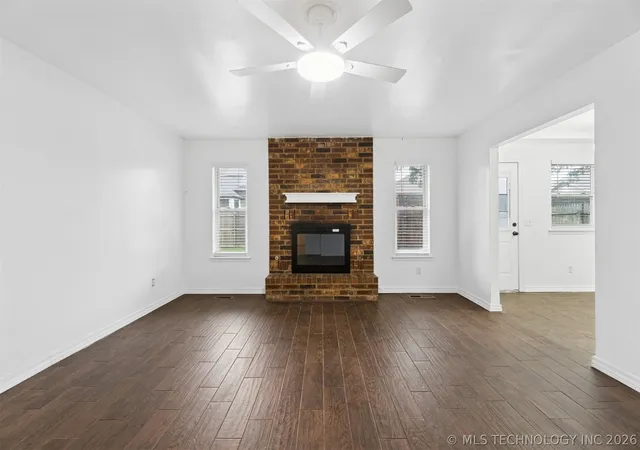 Photo 2 of Single family home for sale at 967 Heritage Mansion, Yukon, OK 73099 | MLS# 2615334 | Listing updated on 2026-08-24