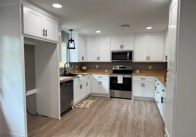 Photo 3 of Single family home for sale at 702 6th Avenue, Warner, OK 74469 | MLS# 2615352 | Listing updated on 2026-09-30