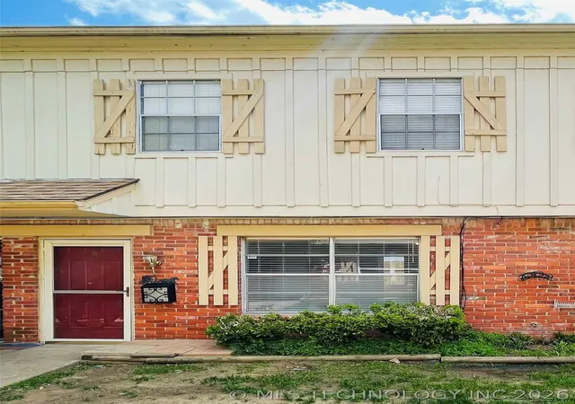 Homes for sale in Tulsa, OK | 6168 S Madison Pl #B, Tulsa, OK 74136 | MLS# 2615227