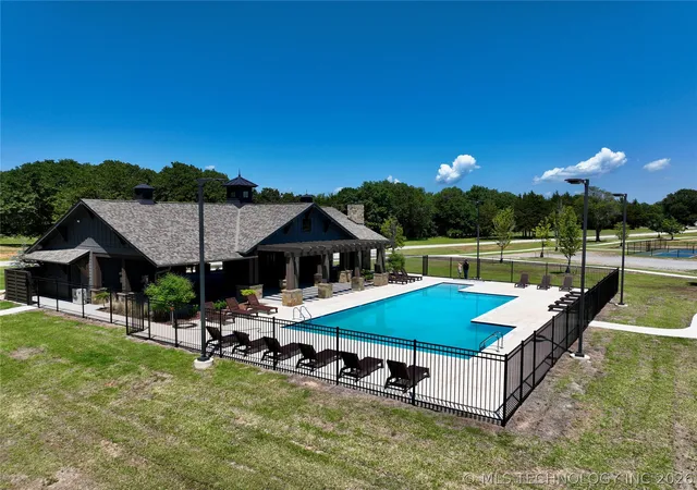 5th image of 238 Patriot Pointe, Eufaula, OK 74432 | MLS# 2615424