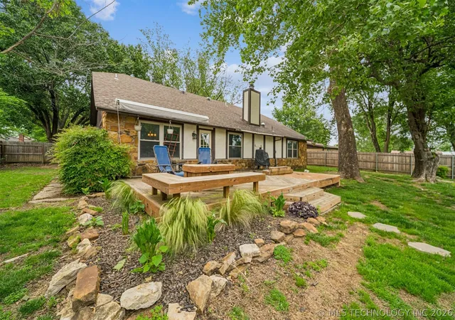 Homes for sale in Claremore, OK | 1103 W 19th St, Claremore, OK 74017 | MLS# 2614724