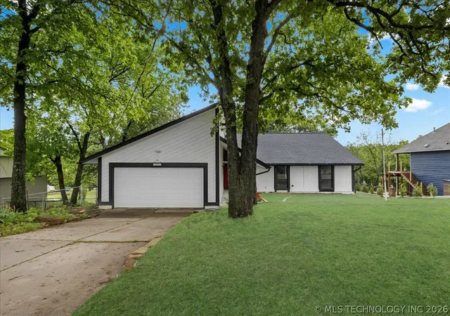 Photo 1 of Sale Pending at 9435 S 33rd Westavenue, Tulsa, OK 74132 | MLS# 2615442 | Listing updated on 2026-08-20
