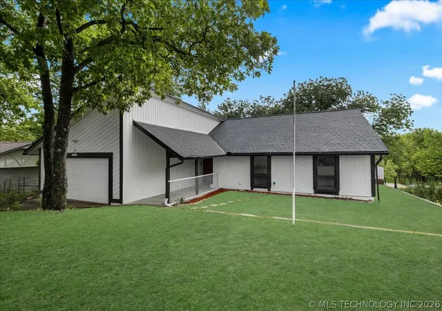 Photo 3 of Sale Pending at 9435 S 33rd Westavenue, Tulsa, OK 74132 | MLS# 2615442 | Listing updated on 2026-08-20