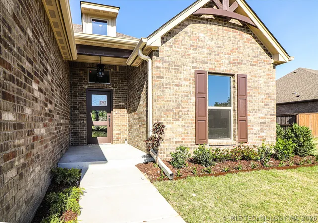 1st image of 1440 Mabelle Dr, Sapulpa, OK 74066 | MLS# 2615466
