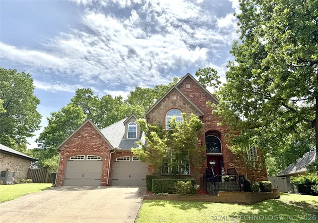 1st image of 306 Hickory Dr, Tahlequah, OK 74464 | MLS# 2615508